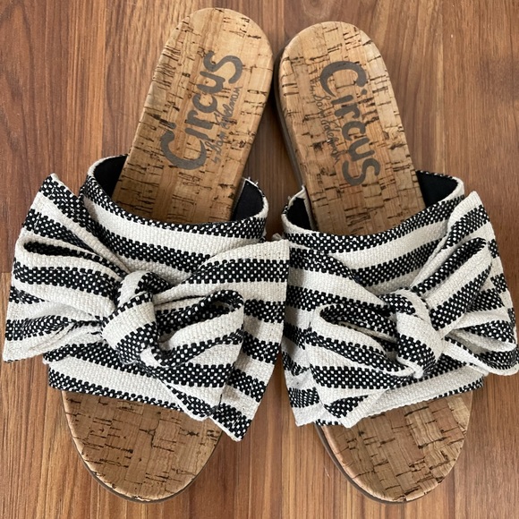 Sam Edelman Slides! - Picture 5 of 9